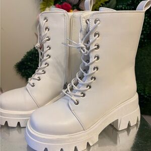 Azalea Wang White Lace-Up Women's Combat Boots